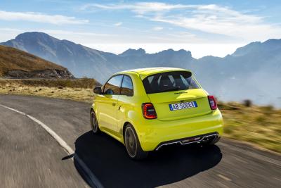 Abarth 500e - rear